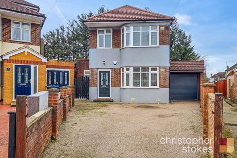 3 bed property, in Colvin Gardens, £650,000