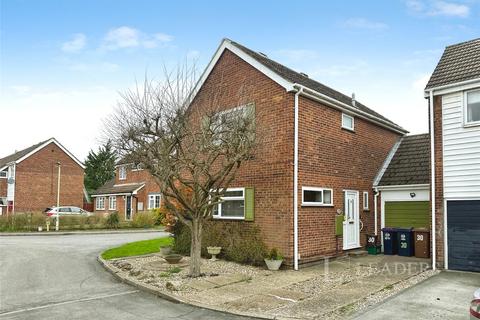 3 bed property, in The Colts, £450,000