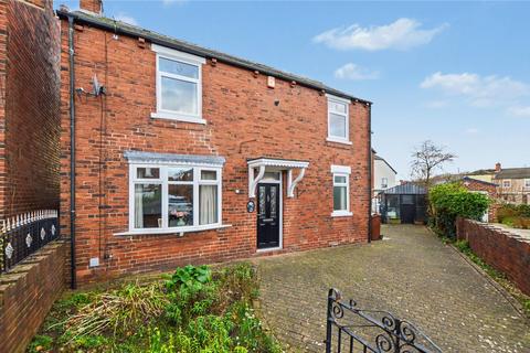 3 bed property, in St. Margarets Road, £295,000