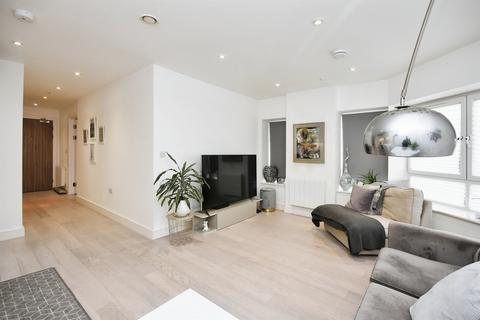 1 bed property, in New Road, £210,000