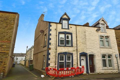 4 bed property, in Dean Street, £100,000
