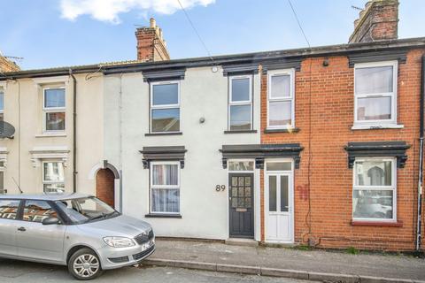 3 bed property, in Rectory Road, £160,000
