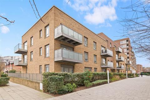 1 bed property, in Bath House Court, £365,000