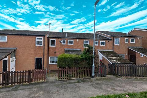 3 bed property, in Cottingley Green, £155,000
