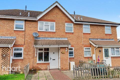 1 bed property, in Raycliff Avenue, £150,000