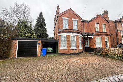4 bed property, in Scalpcliffe Road, £349,000