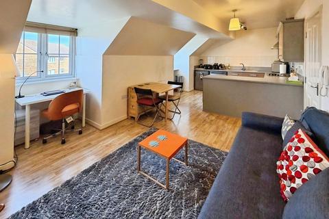 1 bed property, in Gabriel Court, £90,000