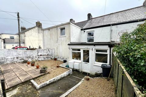 2 bed property, in Carclaze Road, £154,950