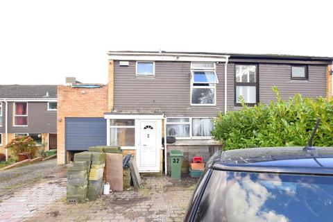 3 bed property, in St. Lukes Road, £375,000