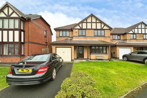 4 bed property, in Rothbury Close, £440,000