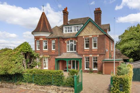 7 bed property, in Boyne Park, £2,300,000