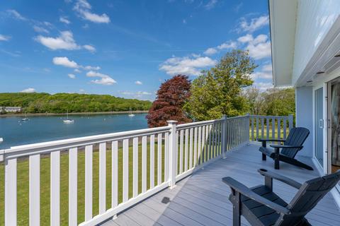 5 bed property, in Cosheston, £1,150,000