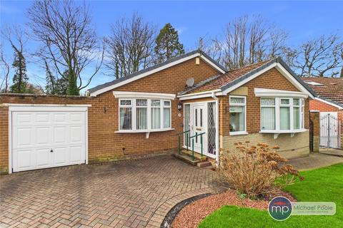 3 bed property, in Hollywalk Close, £270,000