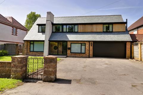 5 bed property, in PORTSMOUTH ROAD, £725,000