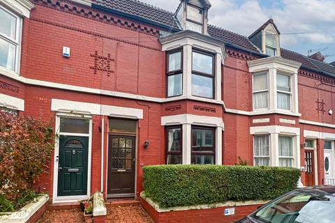 4 bed property, in Ampthill Road, £325,000
