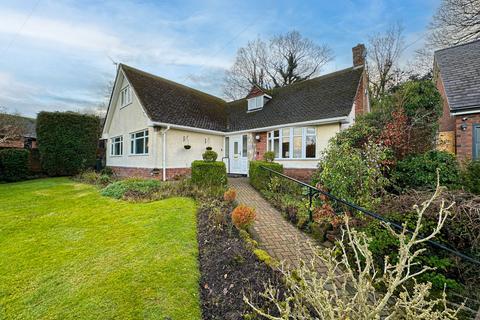 4 bed property, in The Ridgeway, £750,000