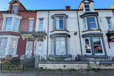 5 bed property, in Sheil Road, £200,000