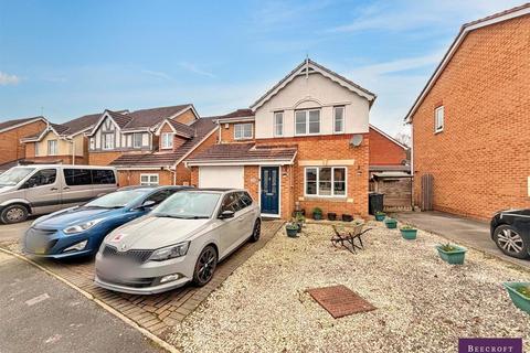 3 bed property, in Millmoor Road, £215,000