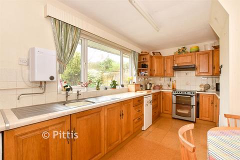 3 bed property, in Chilton Lane, £390,000