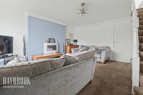 3 bed property, in Farrier Gate, £170,000