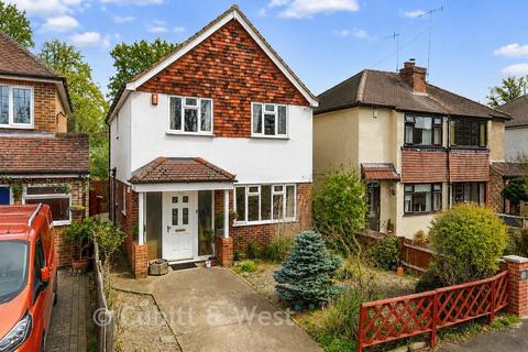 3 bed property, in Balcombe Gardens, £550,000