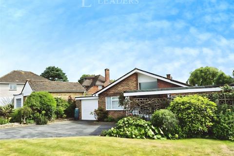 3 bed property, in Creek End, £955,000