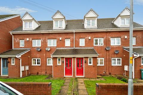 3 bed property, in Victoria Street, £190,000