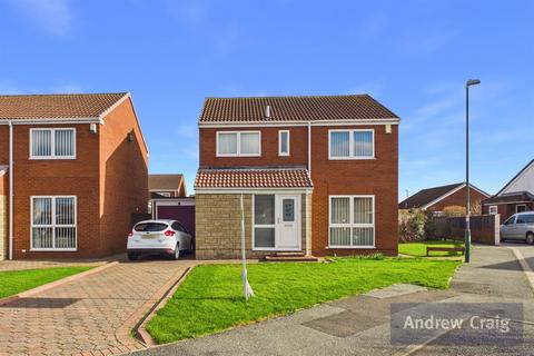 4 bed property, in Braemar Drive, £350,000