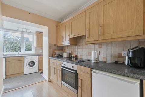 3 bed property, in Orchard Road, £198,000
