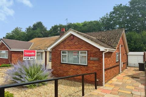 3 bed property, in Kennet Avenue, £300,000