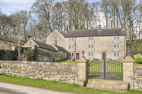 7 bed property, in Ballidon Moor Farm, £995,000