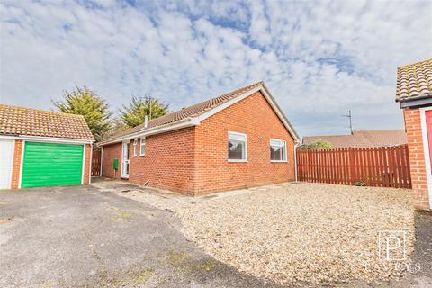3 bed property, in Frietuna Road, £295,000
