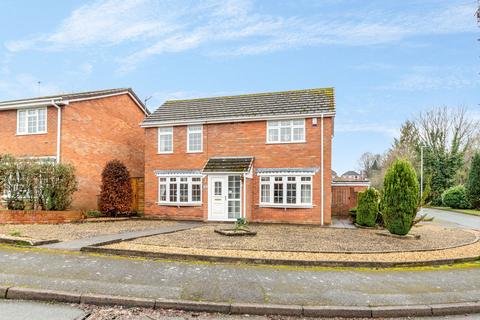 3 bed property, in Churchward Grove, £390,000