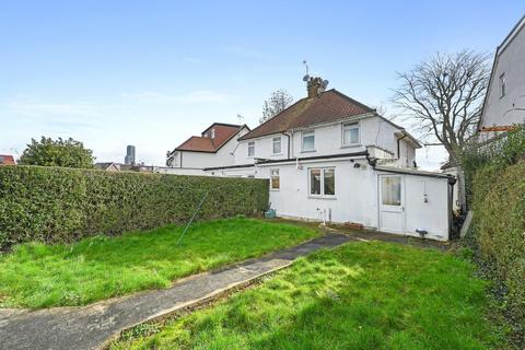 4 bed property, in Noel Road, £675,000