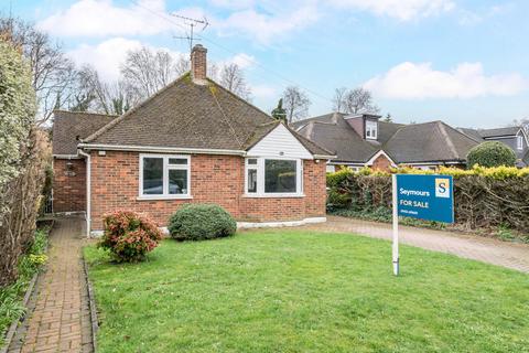 2 bed property, in Walton-On-Thames, £749,000