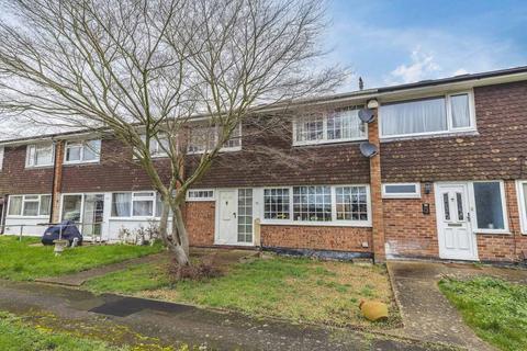 3 bed property, in Grange Way, £450,000