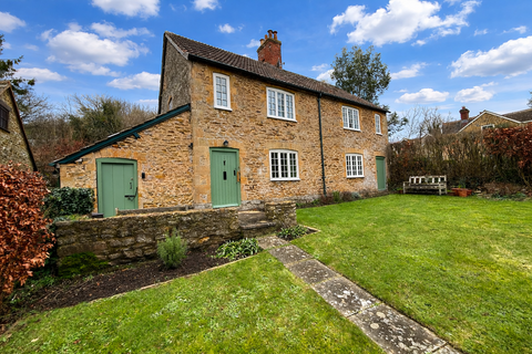 3 bed property, in Brookside, £495,000