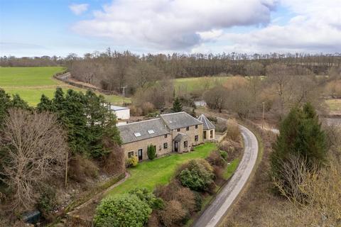 5 bed property, in Braeside House, £495,000