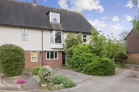 3 bed property, in St. Ann Place, £370,000