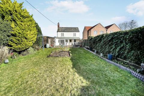 3 bed property, in Church Lane, £200,000