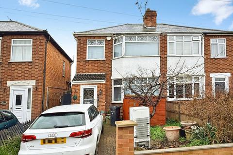 3 bed property, in Kew Drive, £230,000