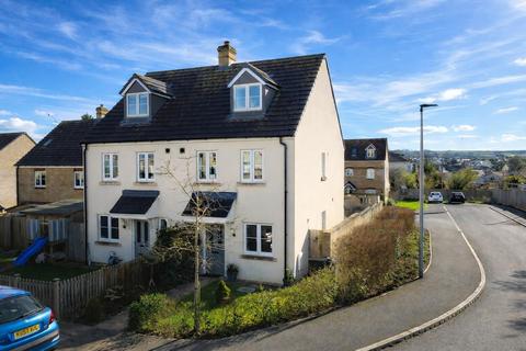 3 bed property, in Sanderling Close, £315,000