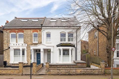 2 bed property, in Byrne Road SW12, £500,000