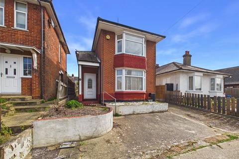 3 bed property, in Kensington Road, £325,000