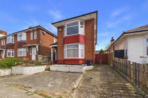 3 bed property, in Kensington Road, £300,000