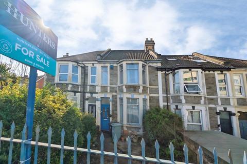 3 bed property, in Lodge Causeway, £275,000