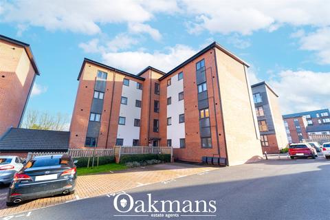 2 bed property, in Ascot Way, £190,000