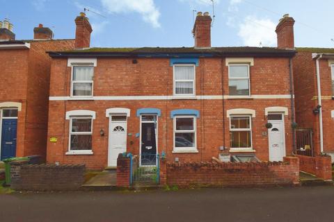 2 bed property, in Blakefield Road, £180,000