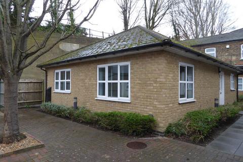 2 bed property, in Croham Road, £299,950