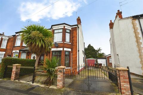 3 bed property, in Lee Street, £139,950